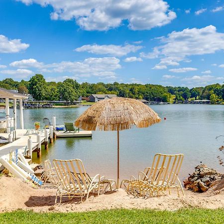Smith Mountain Lake Retreat With Private Beach! Huddleston المظهر الخارجي الصورة