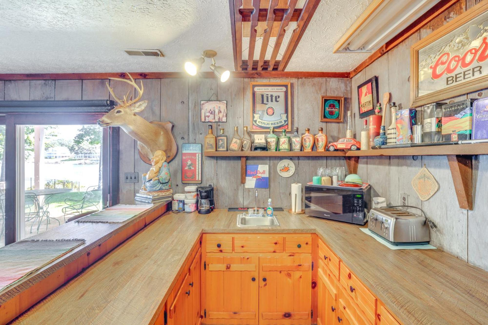 Smith Mountain Lake Retreat With Private Beach! Huddleston المظهر الخارجي الصورة