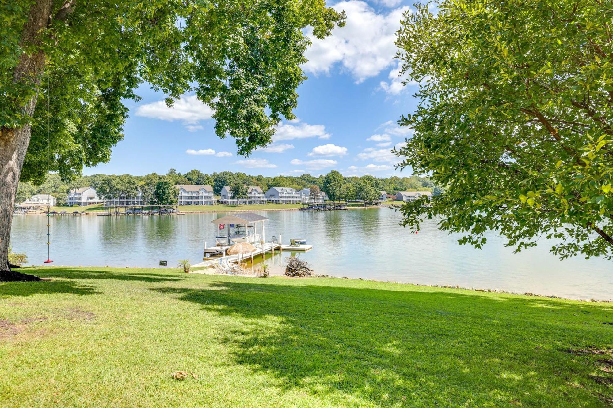 Smith Mountain Lake Retreat With Private Beach! Huddleston المظهر الخارجي الصورة