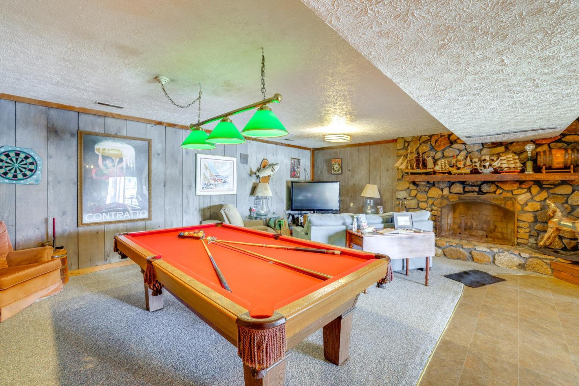 Smith Mountain Lake Retreat With Private Beach! Huddleston المظهر الخارجي الصورة