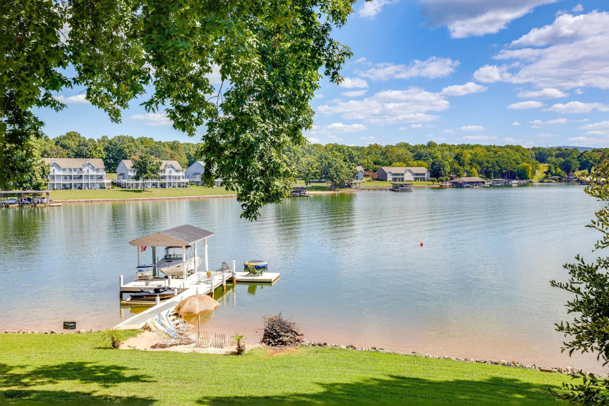 Smith Mountain Lake Retreat With Private Beach! Huddleston المظهر الخارجي الصورة